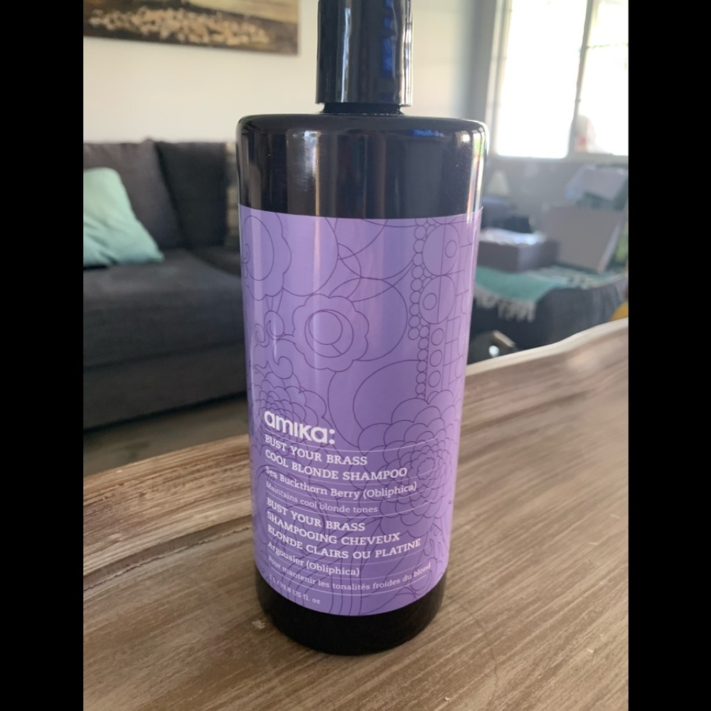 Amika shampoo